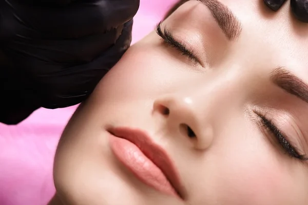 eyebrow_reshaping